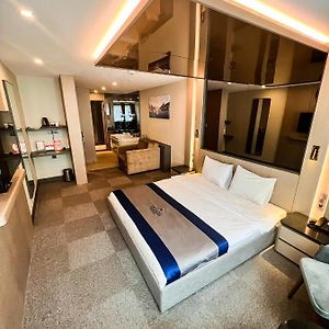 Camera deluxe con letto king size in edificio annesso